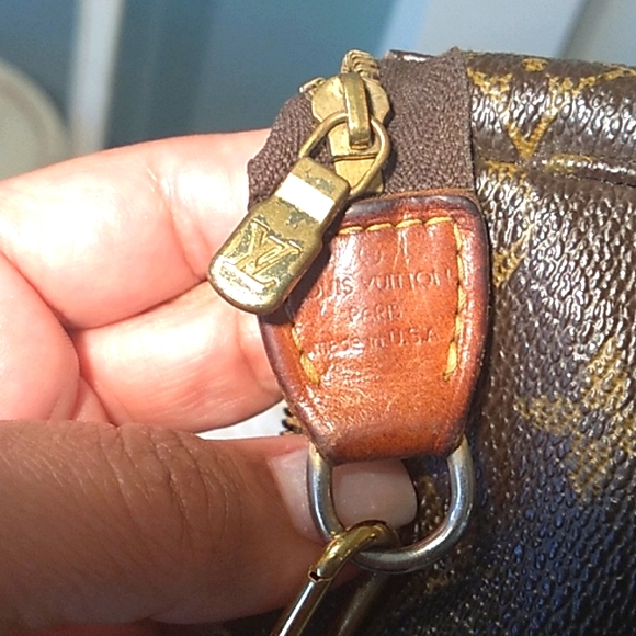 LOUIS VUITTON* MINI POCHETTE with LV Crossbody Strapđź’– - Picture 7 of 10